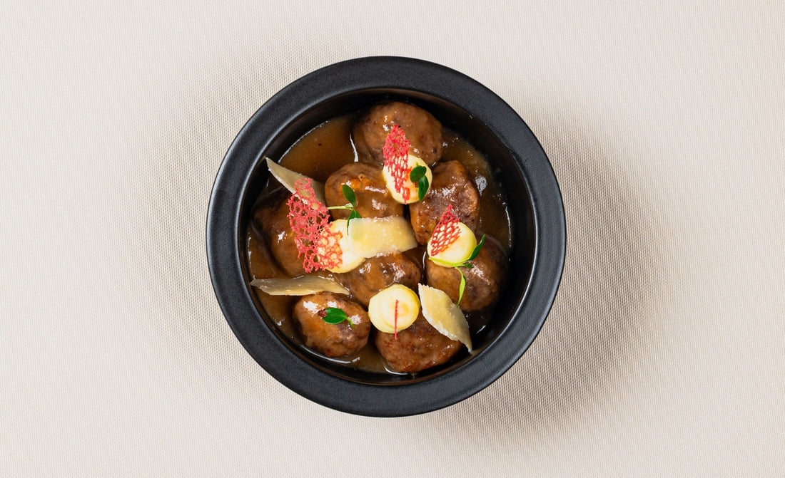 Elnienos frikadelės su bulvių piurė