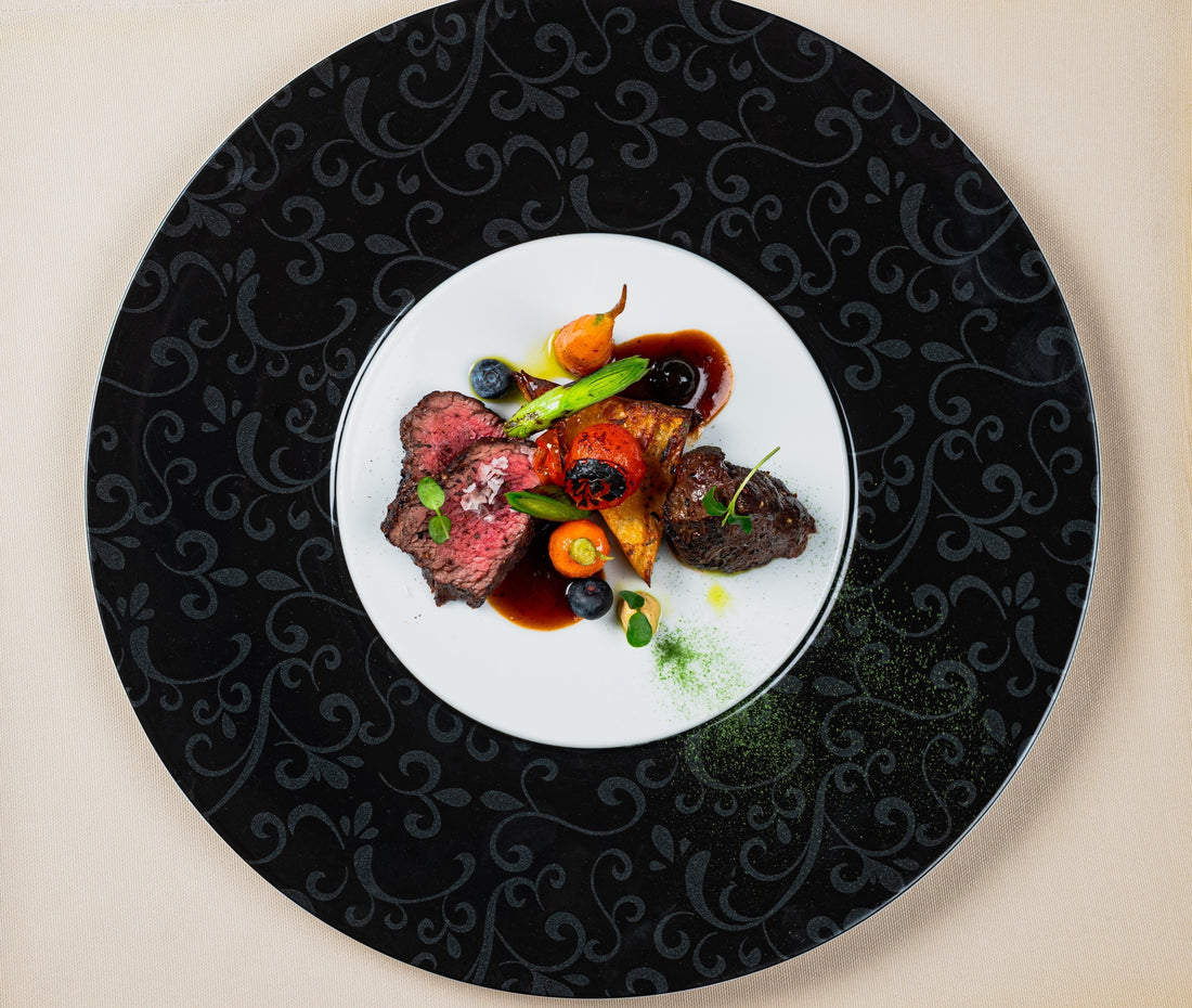 Elnienos nugarinė su raudono vyno padažu